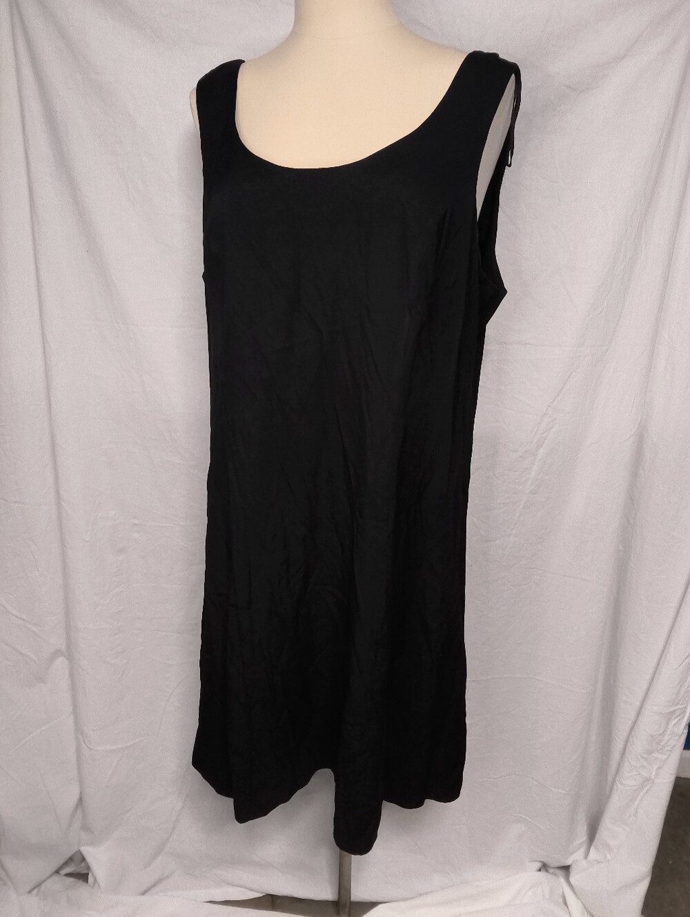 Wendye Chaitin Classic Black Sleeveless Midi Dress